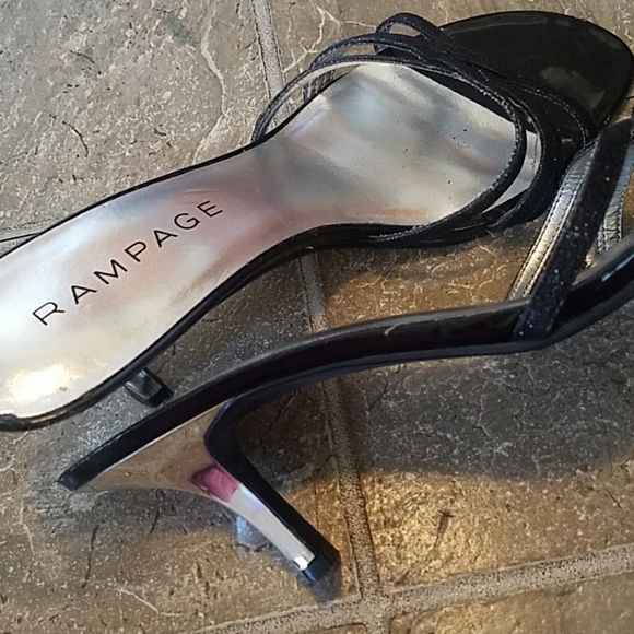 Heels - Picture 3 of 3